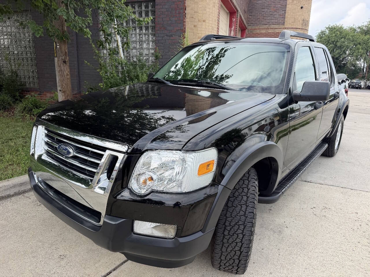 2009 Ford Explorer Sport Trac XLT Crew Cab