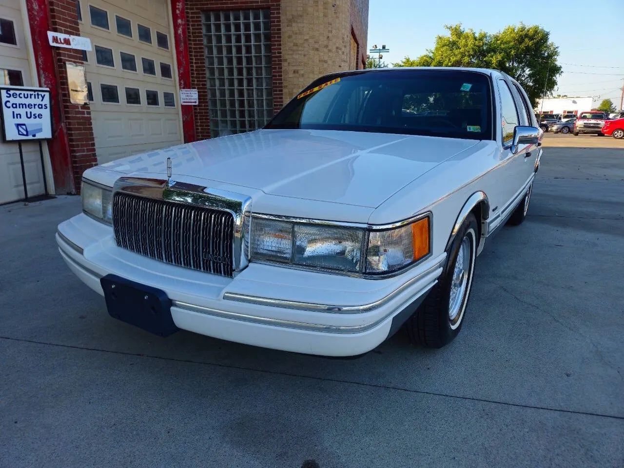 1994 Lincoln Town Car Executive Sedan 4D